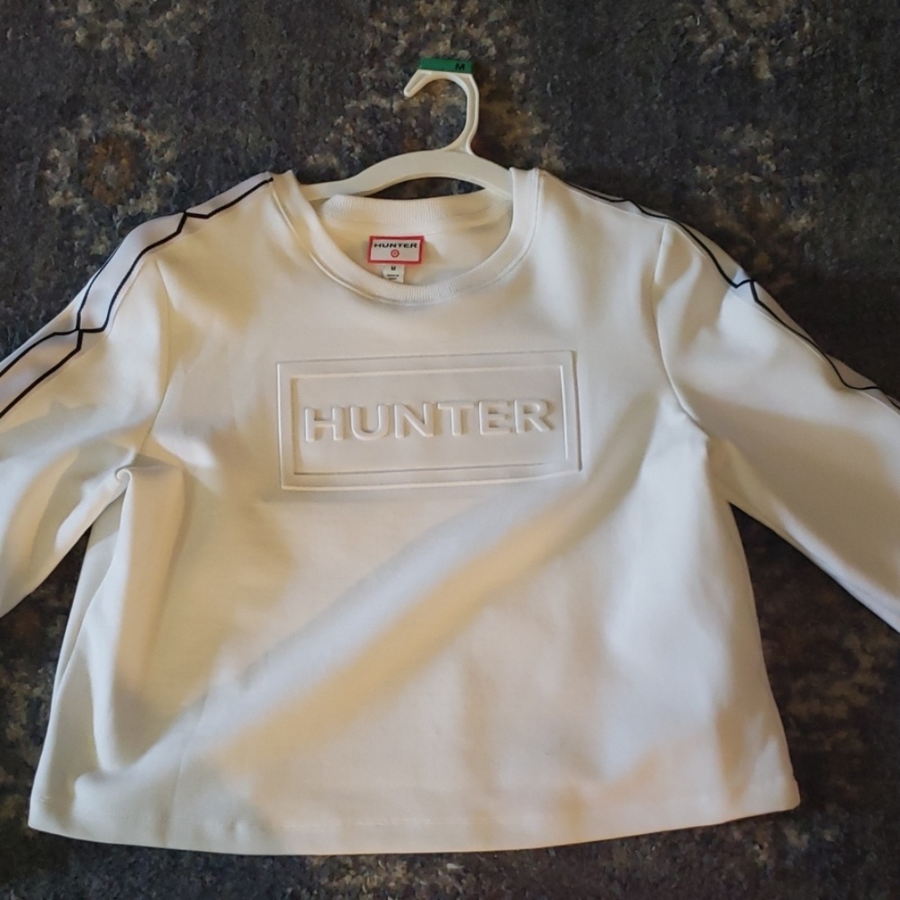 White  sweatshirt